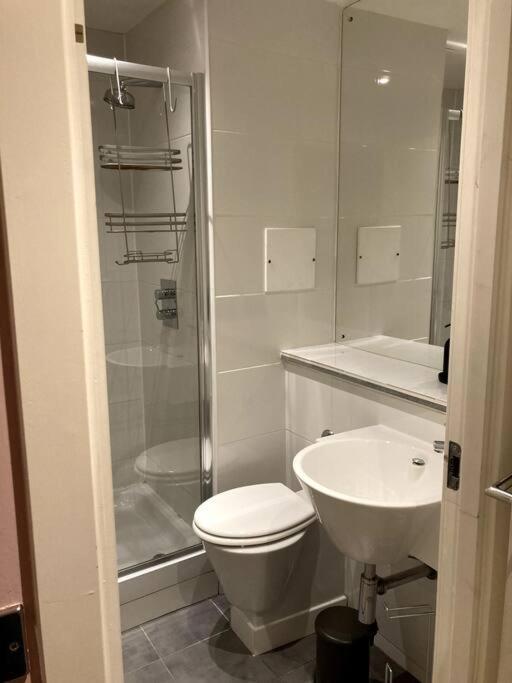 شقة غلاسغو  في Stylish 2 Bed Accessible Flat Perfect Location المظهر الخارجي الصورة